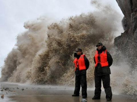400 bin kişi bölgeden tahliye ediliyor - Resim: 3