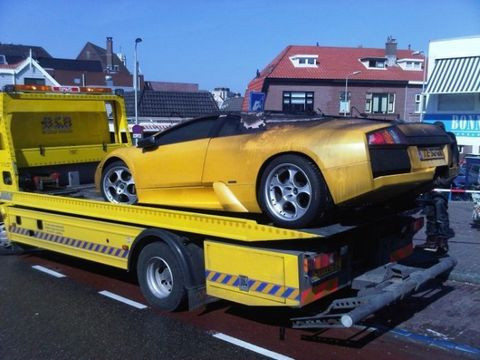 Lamborghini alev alev yandı - Resim: 4