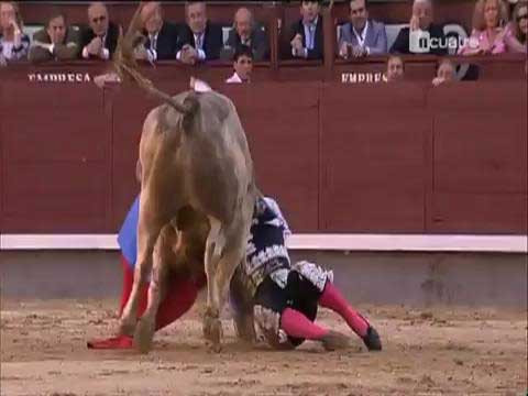 Boğanın intikamı acı oldu - Resim: 3