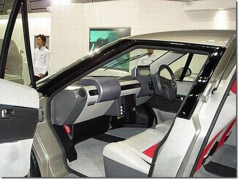 8 tekerlekli otomobil şaşırtıyor - Resim: 3