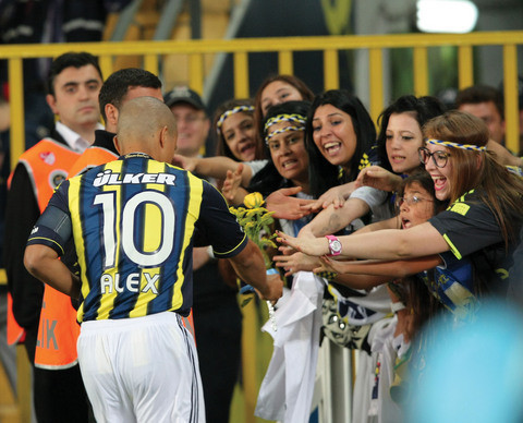 Fener liderlik koltuğuna oturdu - Resim: 2