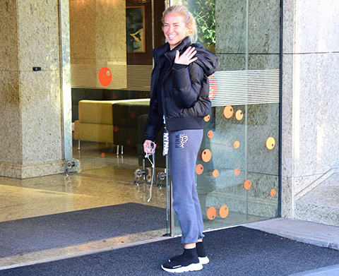 Burcu Esmersoy makyajsız yakalandı! - Resim: 1