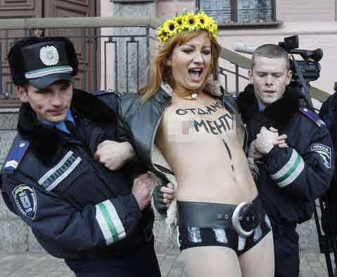 Putin'e üstsüz karşılama  - Resim: 3