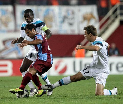 Trabzsonspor tarih yazmaya devam ediyor - Resim: 4