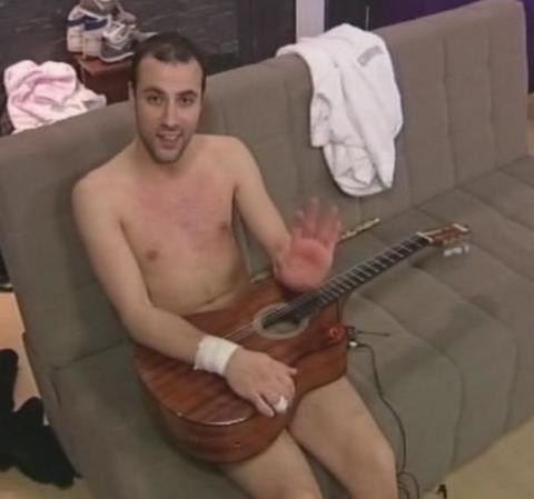 Frame Türkiye'de soyunan soyunana! - Resim: 2