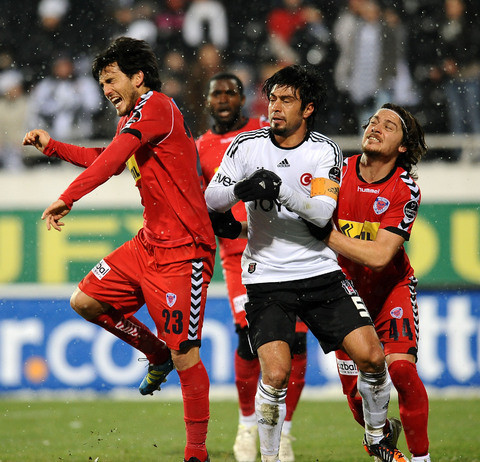 Beşiktaş zirve yolunda yara aldı - Resim: 4