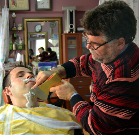 Burada traş olmak cesaret ister - Resim: 4