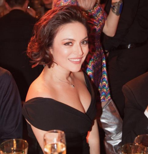 Ezgi Mola'dan takdirlik hamle Koronavirüs nedeniyle kira almayacak - Resim: 3