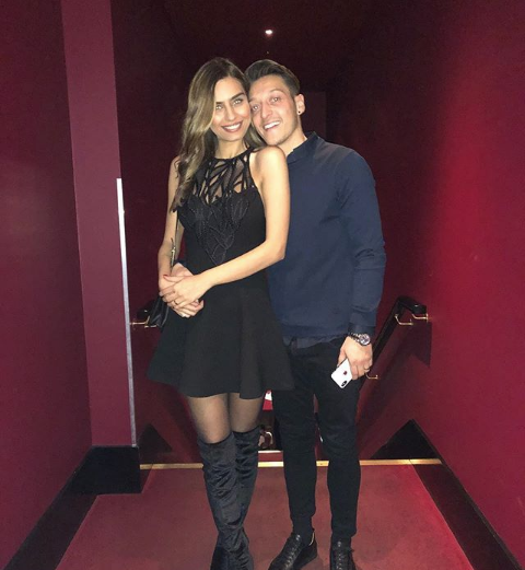 Amine Gülşe harekete geçti! Mesut Özil ile evlenir evlenmez yaptı - Resim: 1