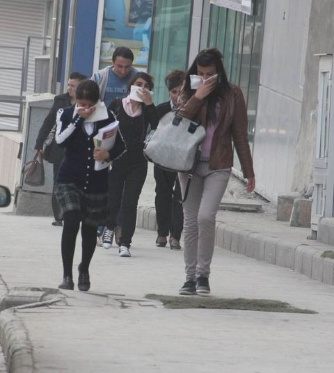 Hakkari sokakları savaş alanına döndü - Resim: 4