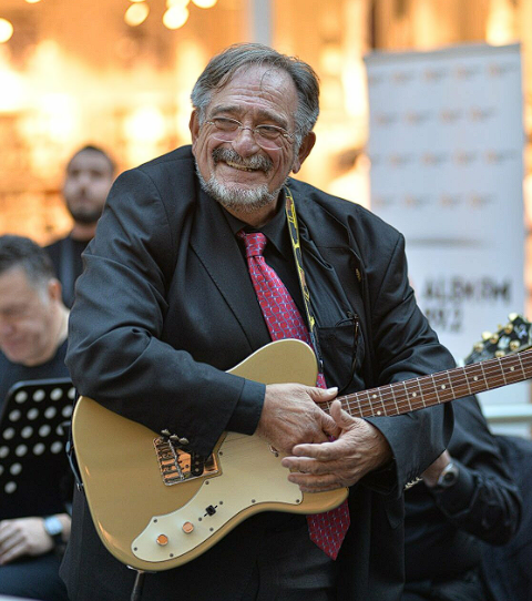 'Ateş böceğim' şarkısı ile tanınmıştı, Baha Boduroğlu hayatını kaybetti - Resim: 2
