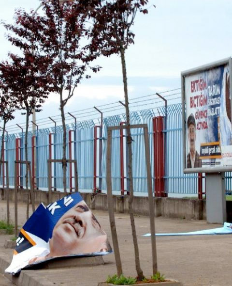 Trabzon'da AK Parti'ye saldırı - Resim: 4