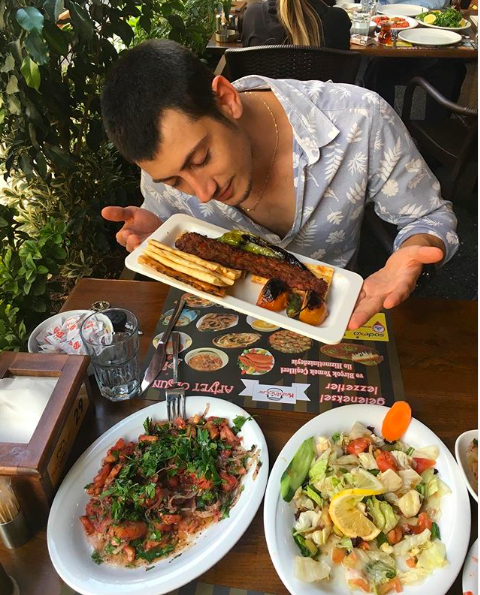 Alican Sabunsoy kimdir Masterchef Alican'ın burnu sosyal medyayı salladı - Resim: 3