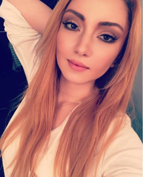 Ece Seçkin'in makyajsız haline bakın olay oldu  - Resim: 4