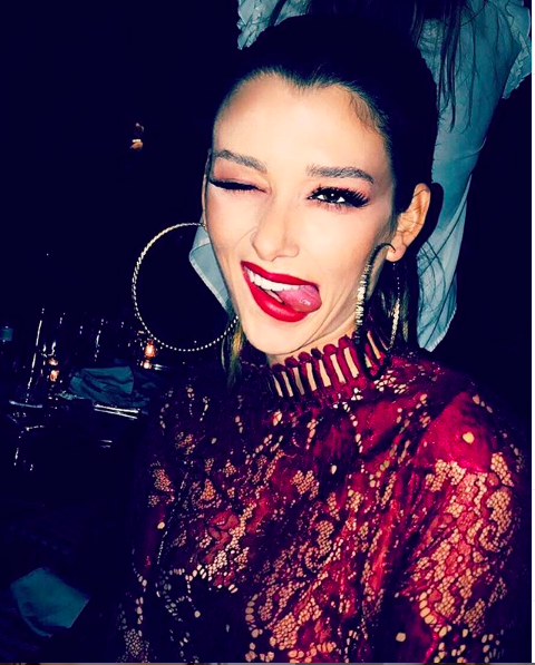 Çırılçıplak pozunu paylaştı Selda Car instagramı ikiye böldü! - Resim: 1