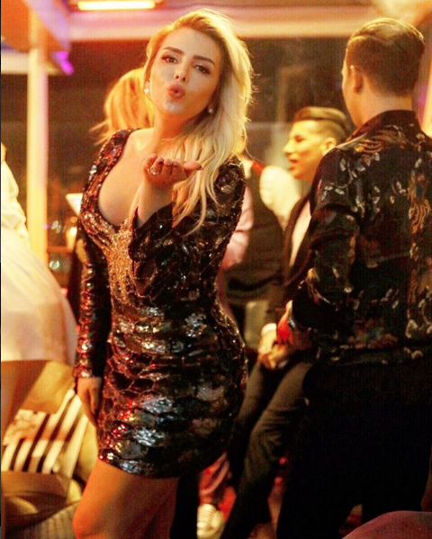 Selin Ciğerci futbolcu sevgilisiyle ilk kez yakalandı evleniyorlar - Resim: 1