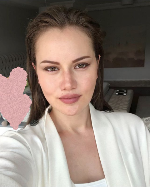 Burak Özçivit ve Fahriye Evcen Karan bebek için hiçbir ayrıntıyı atlamıyor! Bakın ne yaptılar - Resim: 2