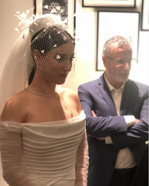 Hazal Kaya Ali Atay oğulları Fikret Ali'yi kucaklarına aldı İşte bebeklerinin ilk fotoğrafı - Resim: 4