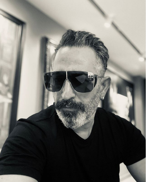 Cem Yılmaz Beyaz TV'ye sahte hesaplara kızdı topu Athena Gökhan'a attı - Resim: 1