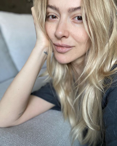 Hadise'nin acı günü halası Koronavirüs nedeniyle mi öldü? Cenazeye katılamadı - Resim: 2