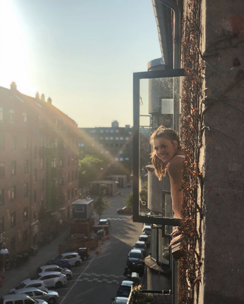 Star TV'deki Babil dizisinin yıldızı Aslı Enver 'söz' deyip paylaştı Instagram yıkıldı - Resim: 3