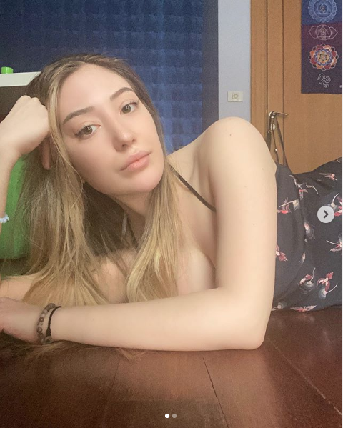 Mehmet Ali Erbil'in kızı Yasmin Erbil babasının tişörtünü giydi 'Babamı özledim' - Resim: 4