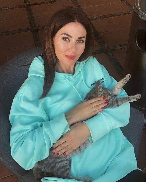 Serenay Sarıkaya ve Cem Yılmaz'ın havuz sorusu Defne Samyeli'yi çıldırttı - Resim: 2