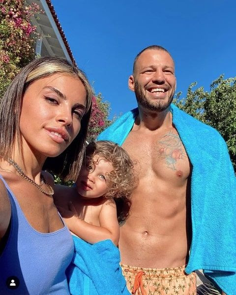 Survivor şampiyonu Avatar Atakan denizde aşka geldi! Birbirlerini öpmeye doyamadılar - Resim: 1