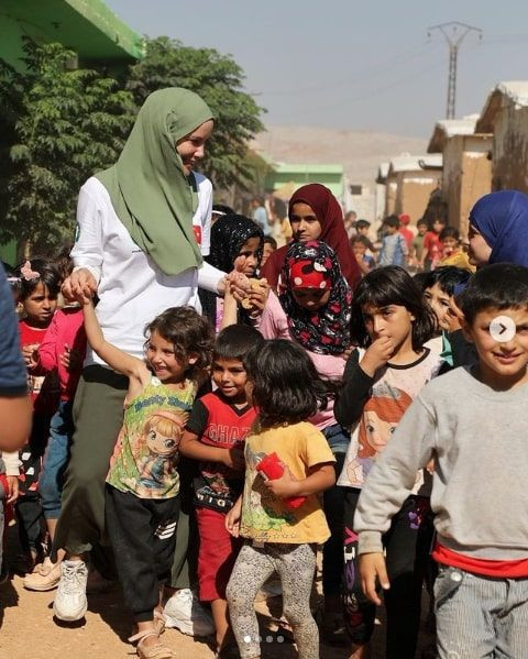 50 bin mülteci için Gamze Özçelik kolları sıvadı bakın neler yazdı - Resim: 1