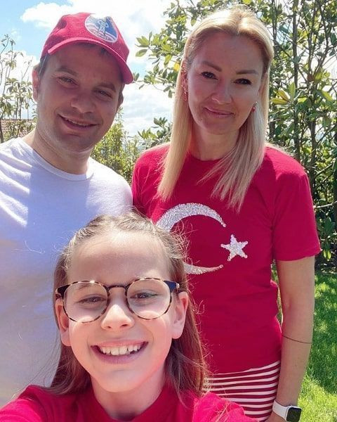 Pınar Altuğ Vatan Şaşmaz'ı bu fotoğrafla andı altına ise bakın neler yazdı - Resim: 1