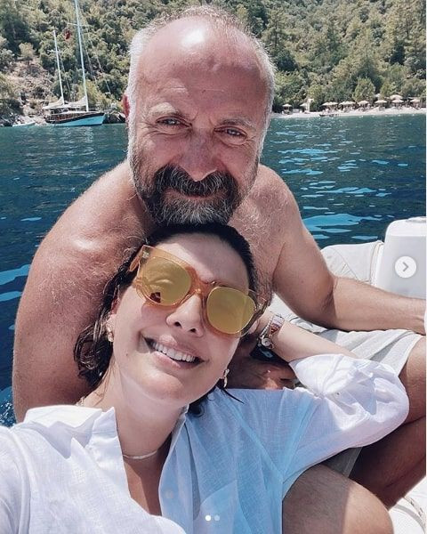 Bergüzar Korel çileden çıktı 'yaratıklar' diyerek hepsini tek tek ifşa edeceğini söyledi - Resim: 4