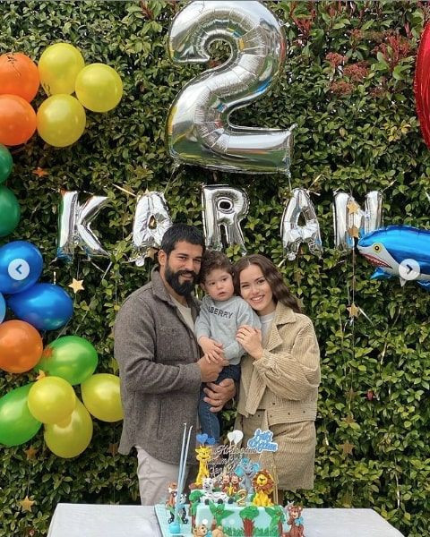 Kuruluş Osman yıldızı Burak Özçivit ve Fahriye Evcen oğullarının doğum günü kutladı - Resim: 2