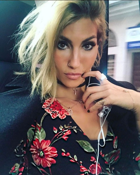 Çağla Şikel'den bomba 'Ben bu kadını çok sevdim!' - Resim: 1