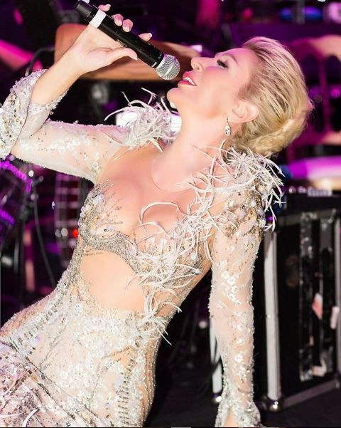 Oktay Kaynarca uyarmıştı! Seda Sayan'ın cesur konser kıyafeti çok konuşulacak! - Resim: 1