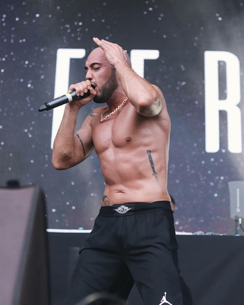 Ben Fero hayranına kucak dansı yaptırdı! Tepkiler çığ gibi büyüdü! - Resim: 3