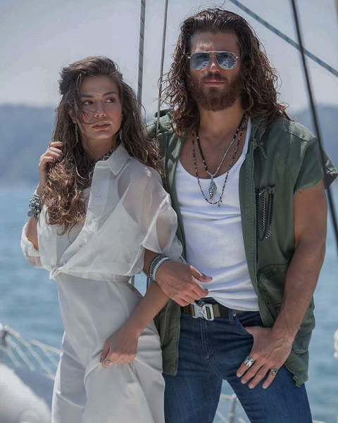 Demet Özdemir ve Can Yaman'ın birlikte tatilini o ayrıntı ortaya çıkardı! Ayrıldılar deniyordu - Resim: 4