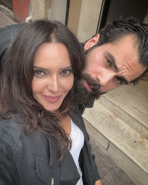 Hande Ataizi 20 yaş küçük sevgilisi Dinç Aydoğdu ile evleniyor işte düğünün detayları - Resim: 2