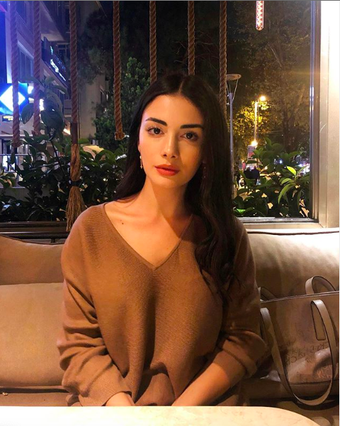 Özge Yağız kimdir Yemin'in Reyhan'ı güzelliği ile TT oldu - Resim: 4