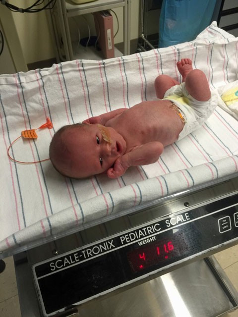 2 aylık hamileliğini öğrendi ertesi gün doğum yaptı! - Resim: 4