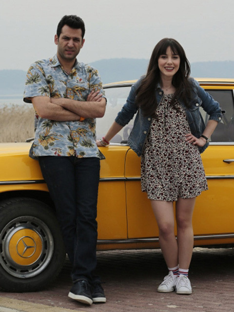 Murat Yıldırım eşinin yanında Özge Gürel'le dudak dudağa! - Resim: 4