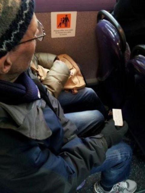 Metroda sıradışı görüntüler  - Resim: 3