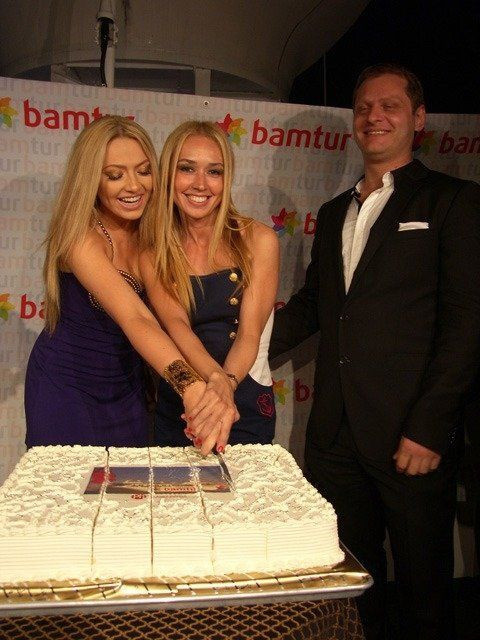 Ünlü iş kadınları birbirine düştü! Birinin boşadığı adamla diğeri evlendi! 'Kocanı aldım' mesajı attı - Resim: 1