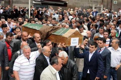 Genç yönetmene hüzünlü veda - Resim: 4