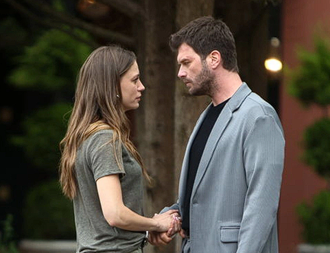 Aile dizisinde Dilan Polat ve Engin Polat'a gönderme! Gözaltı öncesi 'Çok yazık' diyerek tepki gösterdi - Resim: 4