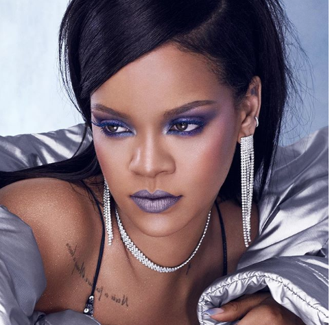 Rihanna'dan Trump'a şok! Colin Kaepernick için teklifi reddetti - Resim: 4