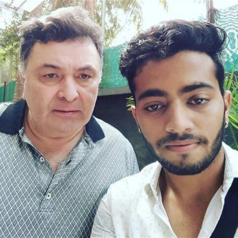 Bollywood yıldızı Rishi Kapoor hayatını kaybetti kanser tedavisi görüyordu - Resim: 3