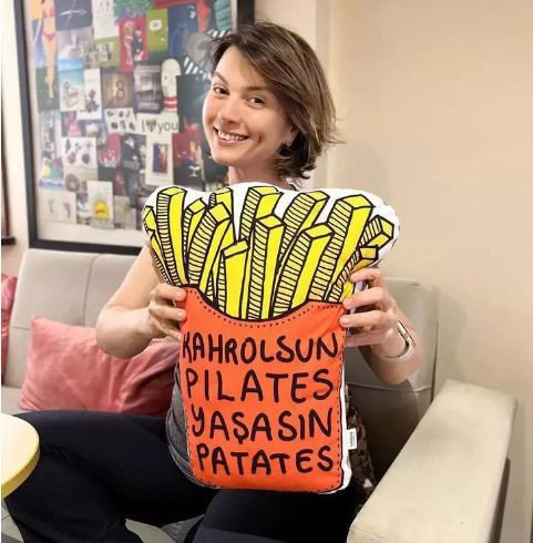 Açelya Akkoyun 1 ayda 17 kilo verdi zayıflamasının sırrı bakın neymiş ilk kez açıkladı - Resim: 1