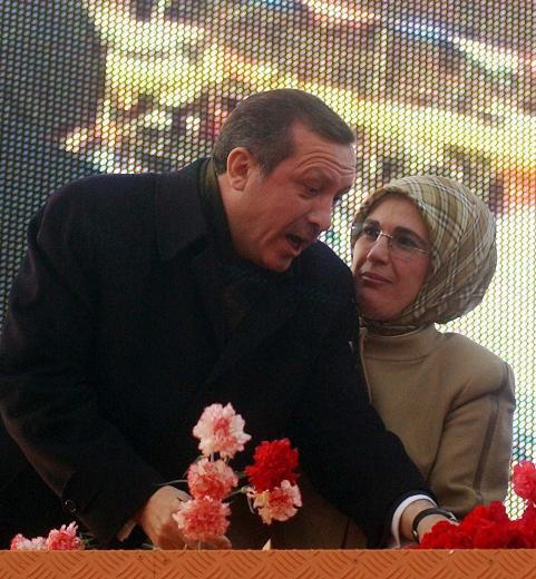 Türkiye'nin Yeni First Lady'si Emine Erdoğan - Resim: 2