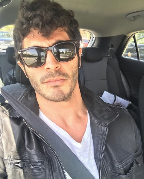 Burak Deniz sosyal medyayı salladı! Yorumlar bile alev aldı - Resim: 1