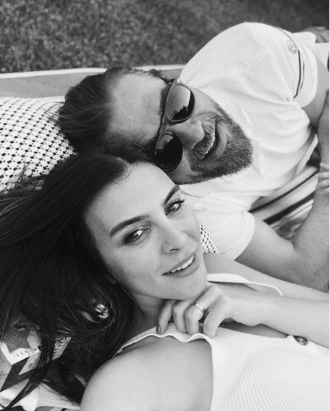 Engin Altan Düzyatan ve Neslişah Alkoçlar'dan romantik yıldönümü kutlaması - Resim: 2